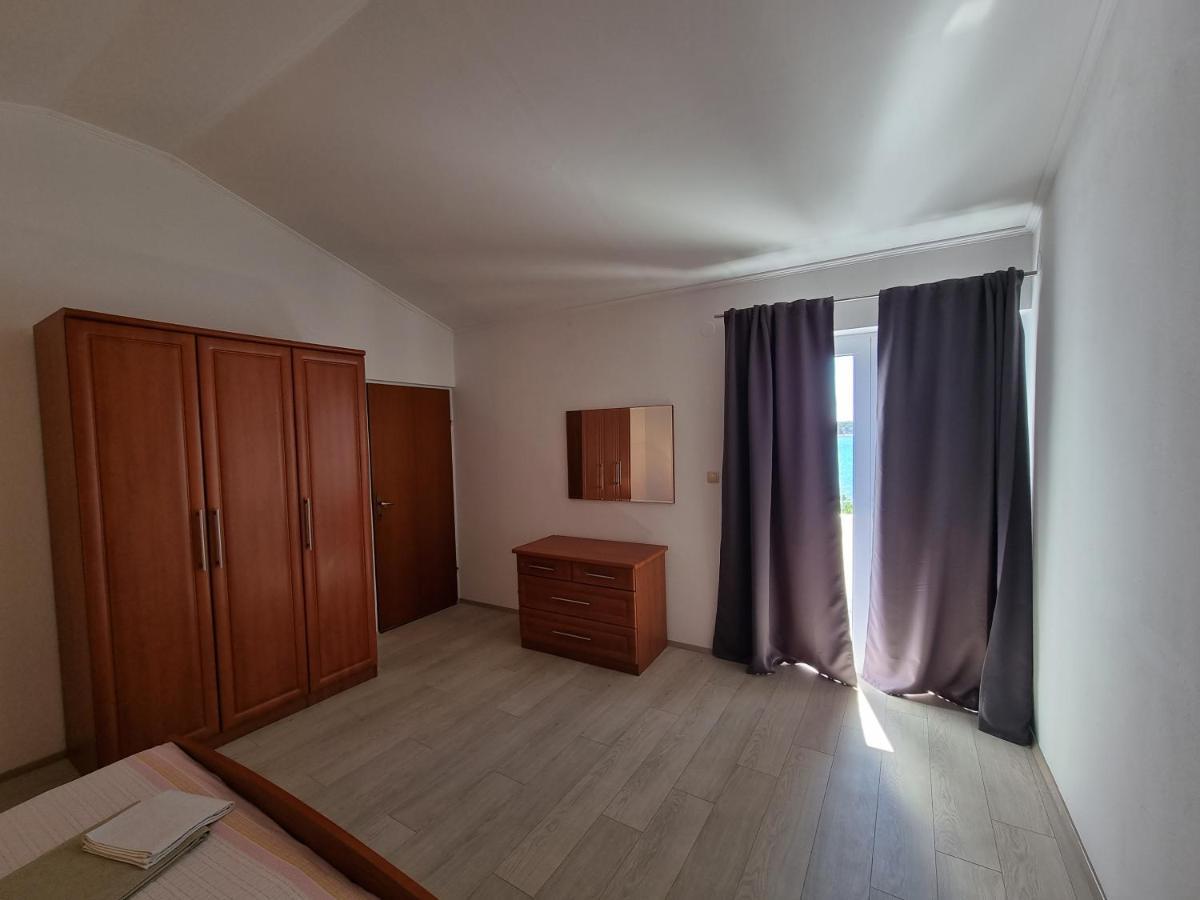 Apartmán Fam. Grce Barbat na Rabu Exteriér fotografie