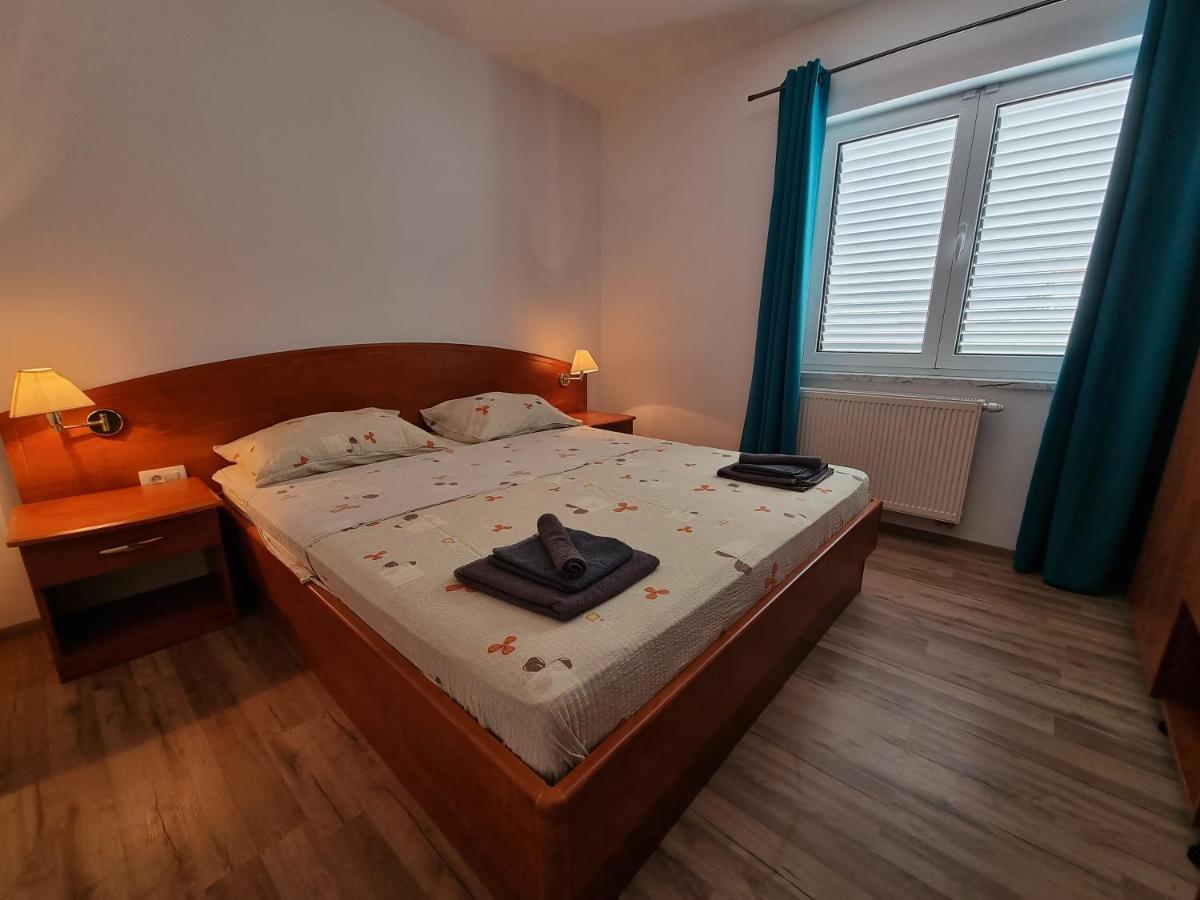 Apartmán Fam. Grce Barbat na Rabu Exteriér fotografie