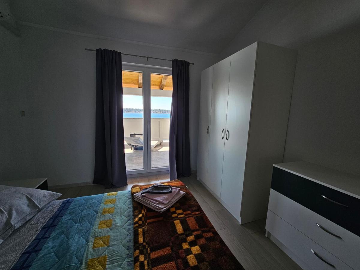 Apartmán Fam. Grce Barbat na Rabu Exteriér fotografie