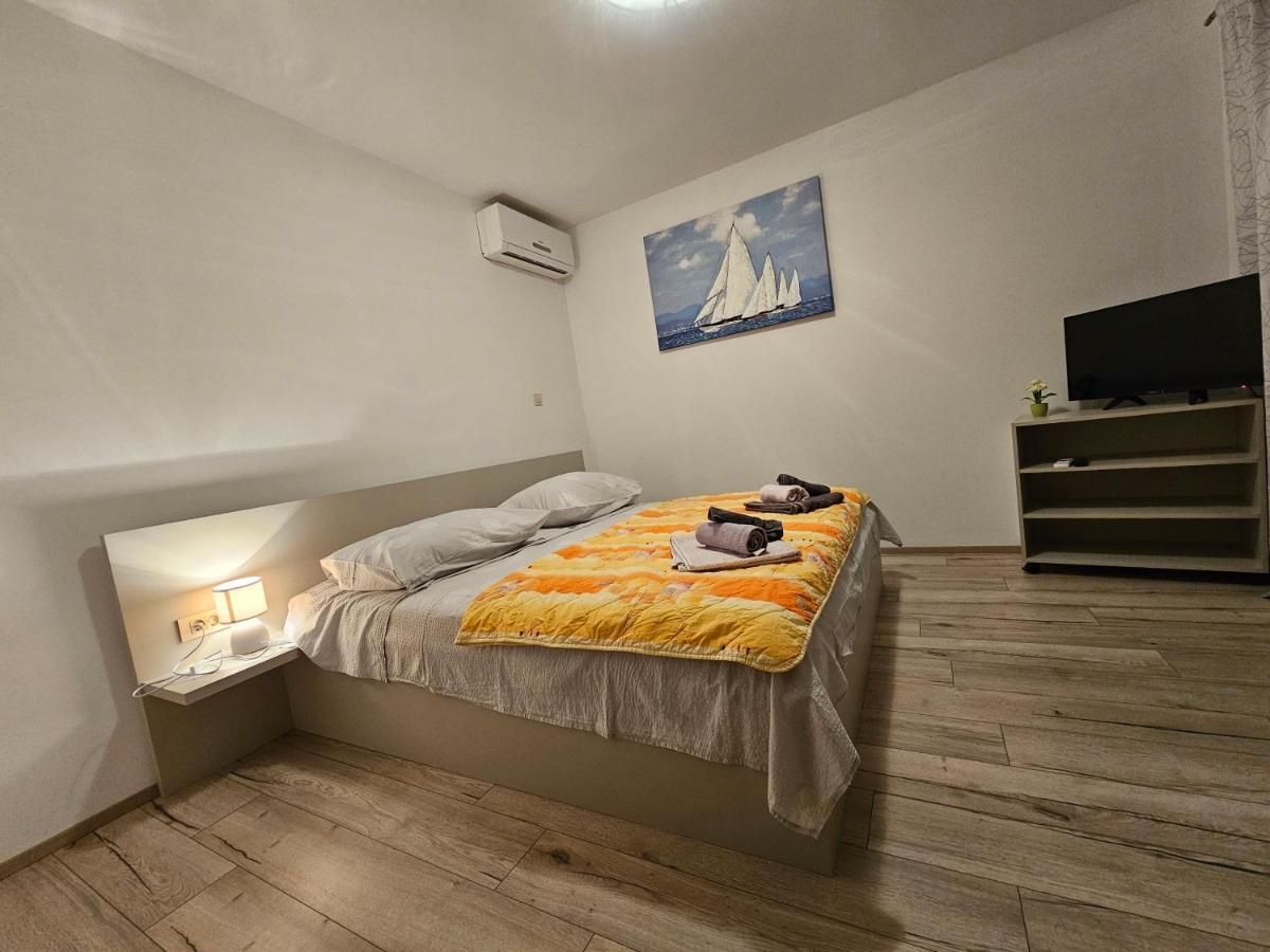 Apartmán Fam. Grce Barbat na Rabu Exteriér fotografie